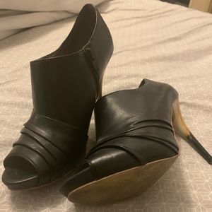 Carlos Santana peep toe heels